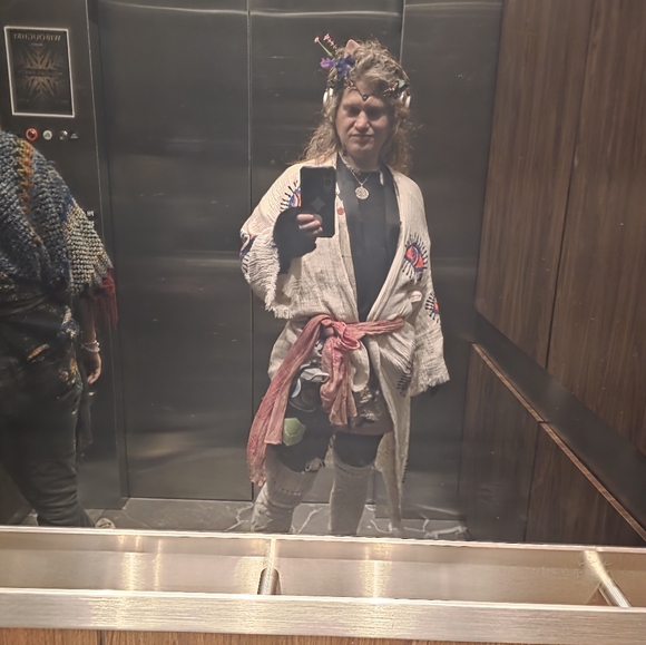 Meet your Posher, Aerith - Picture 3 of 9